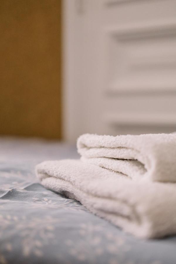 West13 Guest Rooms Красков Екстериор снимка