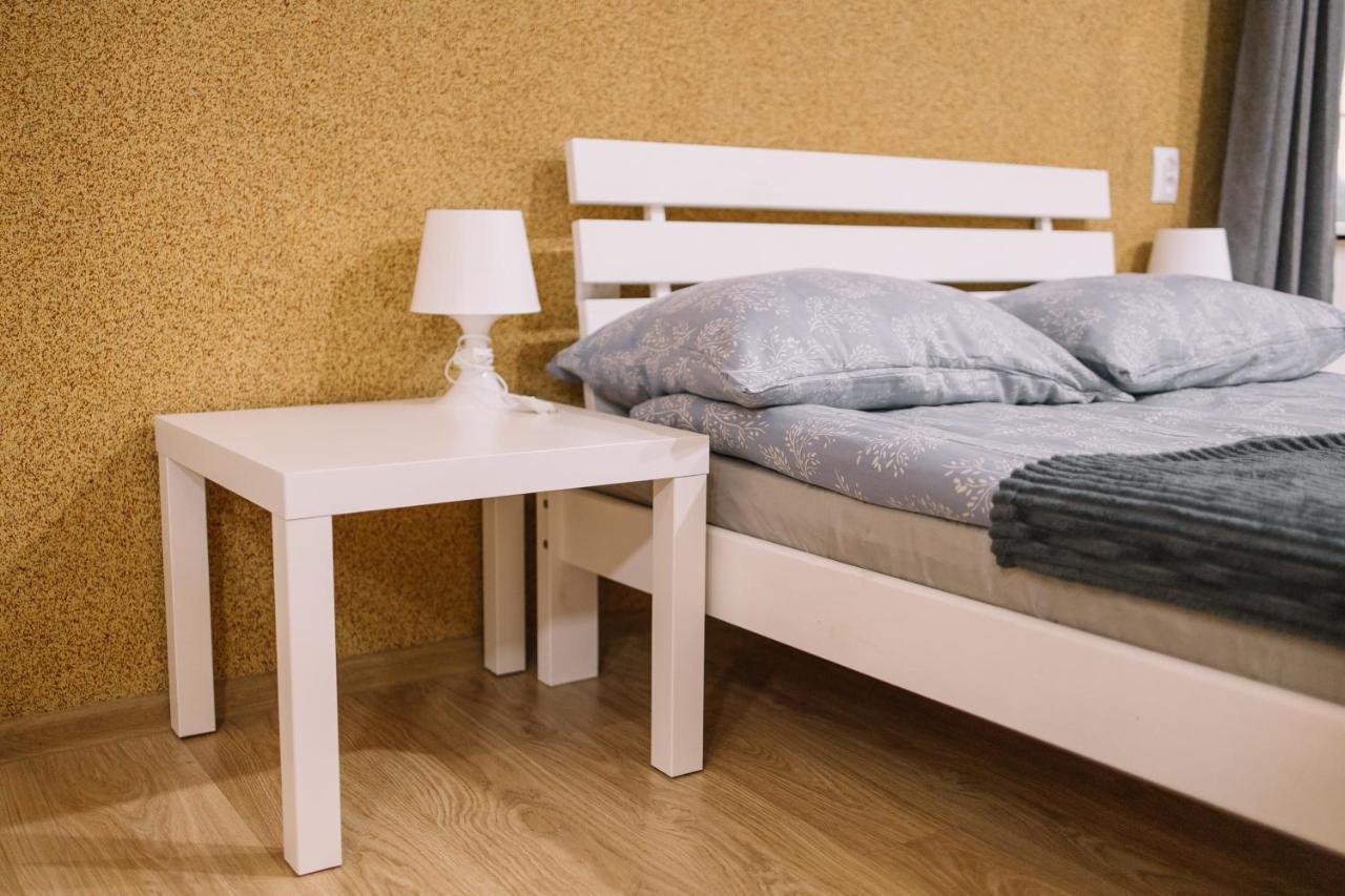 West13 Guest Rooms Красков Екстериор снимка