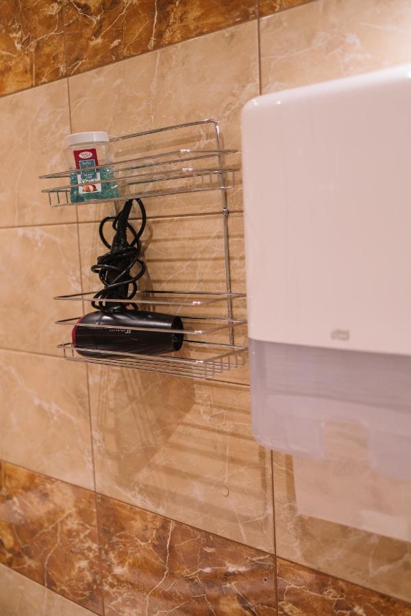 West13 Guest Rooms Красков Екстериор снимка