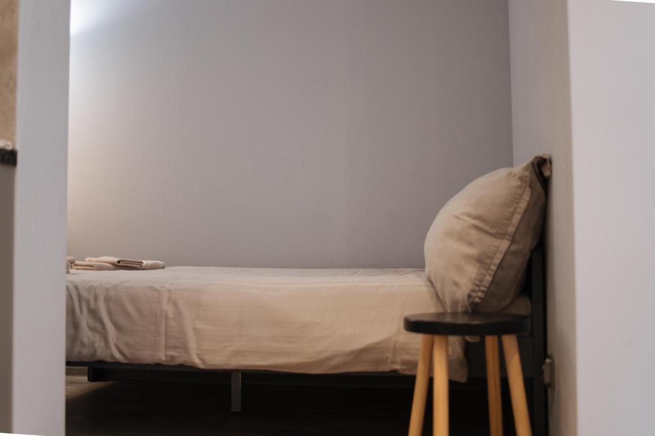 West13 Guest Rooms Красков Екстериор снимка
