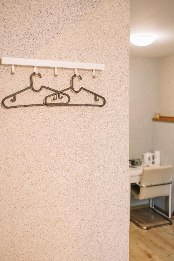 West13 Guest Rooms Красков Екстериор снимка