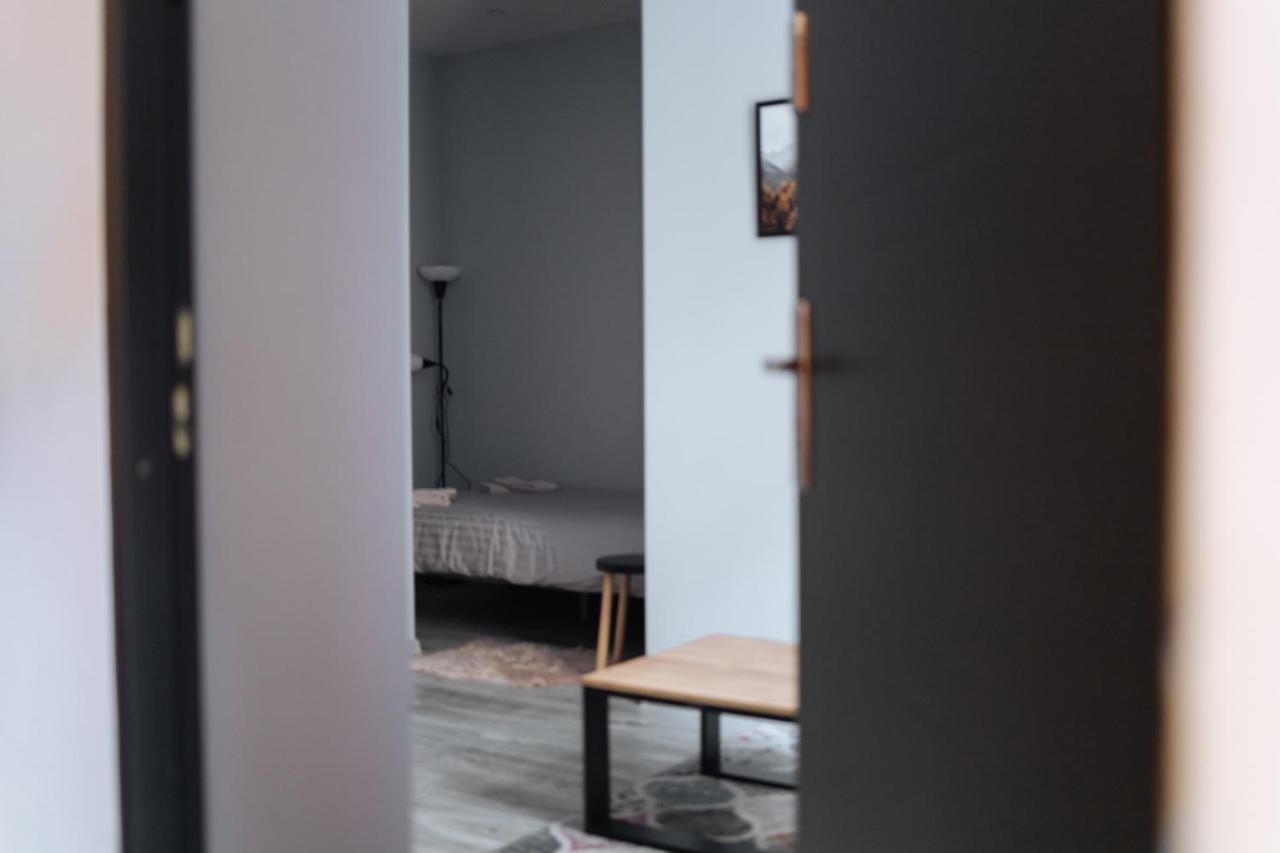 West13 Guest Rooms Красков Екстериор снимка